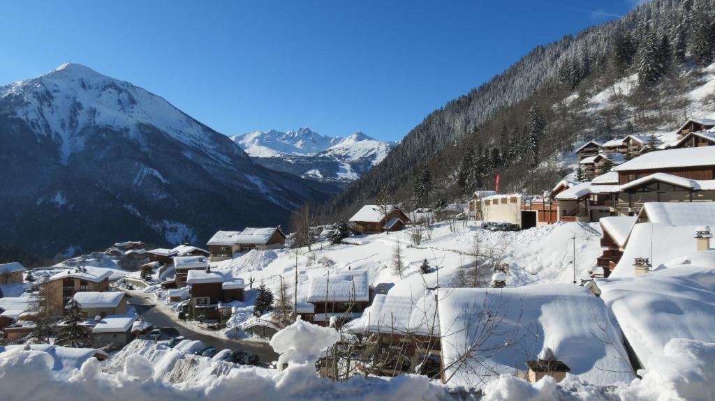 Hotel Ancolie - Champagny En Vanoise Ла План Екстериор снимка